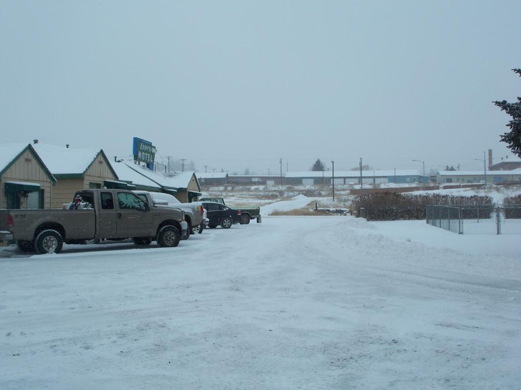 Eddy'S Motel Бьютт Экстерьер фото
