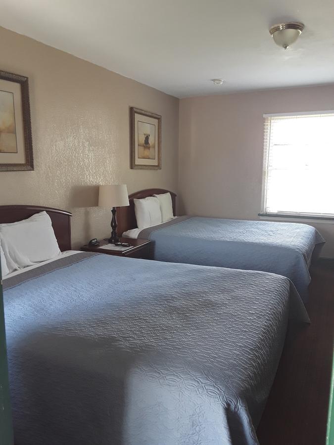 Eddy'S Motel Бьютт Экстерьер фото