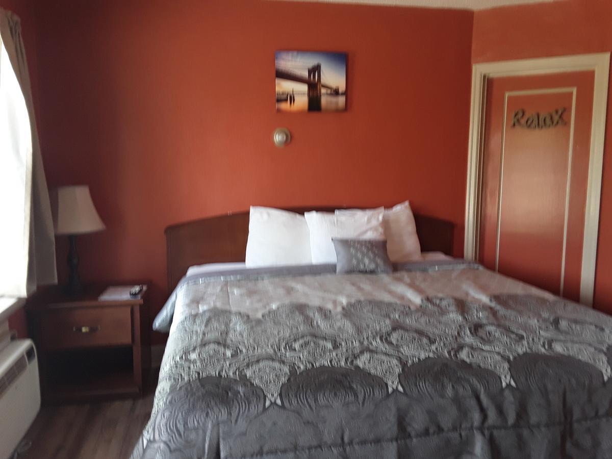 Eddy'S Motel Бьютт Экстерьер фото