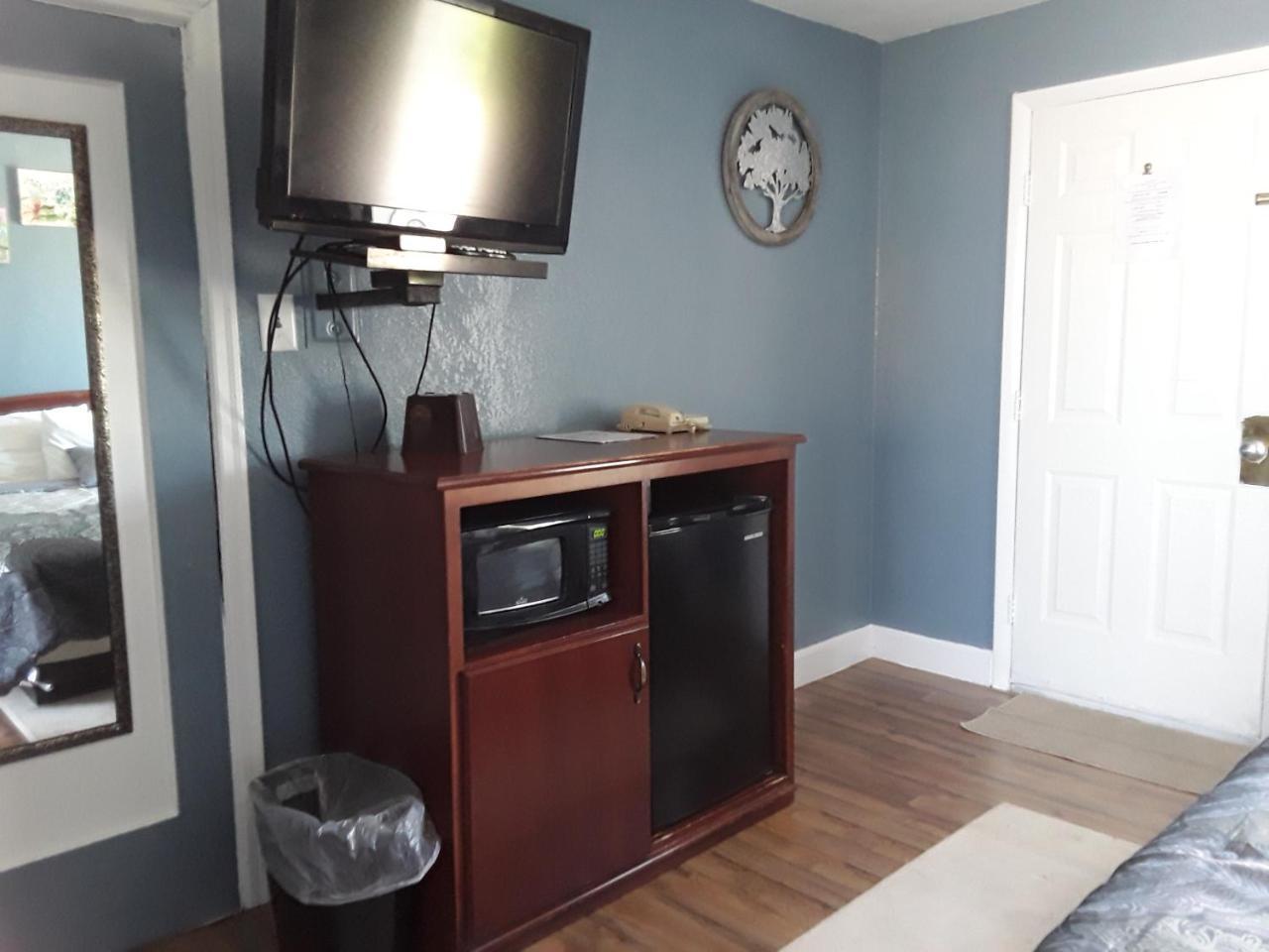 Eddy'S Motel Бьютт Экстерьер фото